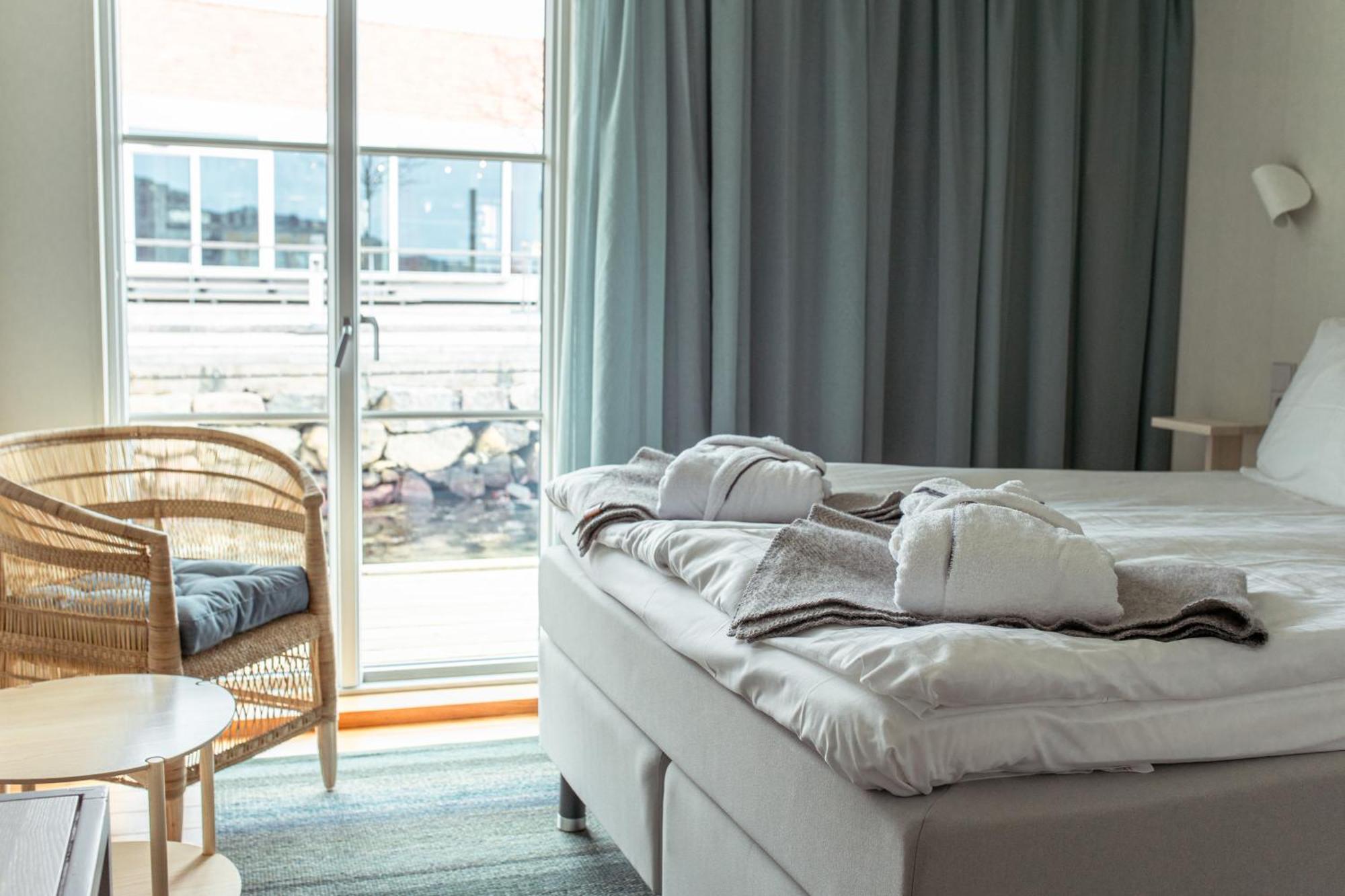 Gullmarsstrand Hotell & Konferens Fiskebackskil Exterior photo
